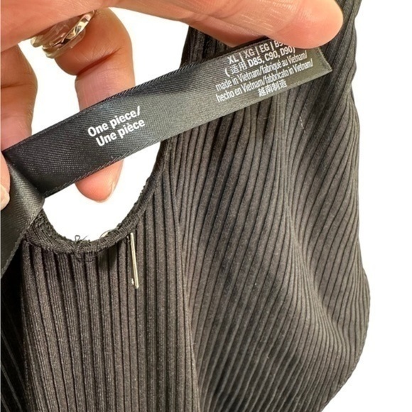 VICTORIA'S SECRET PINK Swim STRAPPY SIDE RIBBED ONE-PIECE Black - Picture 8 of 10